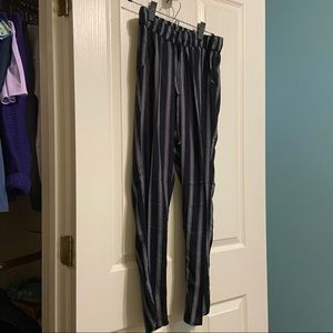 American Eagle Striped Tapered Pants